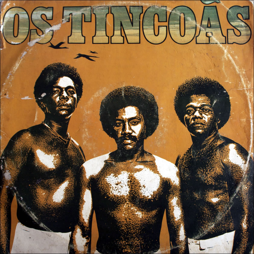 A partir dos anos 1970, os Tincoãs começaram um processo musical de inversão do fluxo histórico África-Brasil que viria, muitos anos depois, desembocar na atual relação entre músicos brasileiros e africanos. POR Caio Csermak