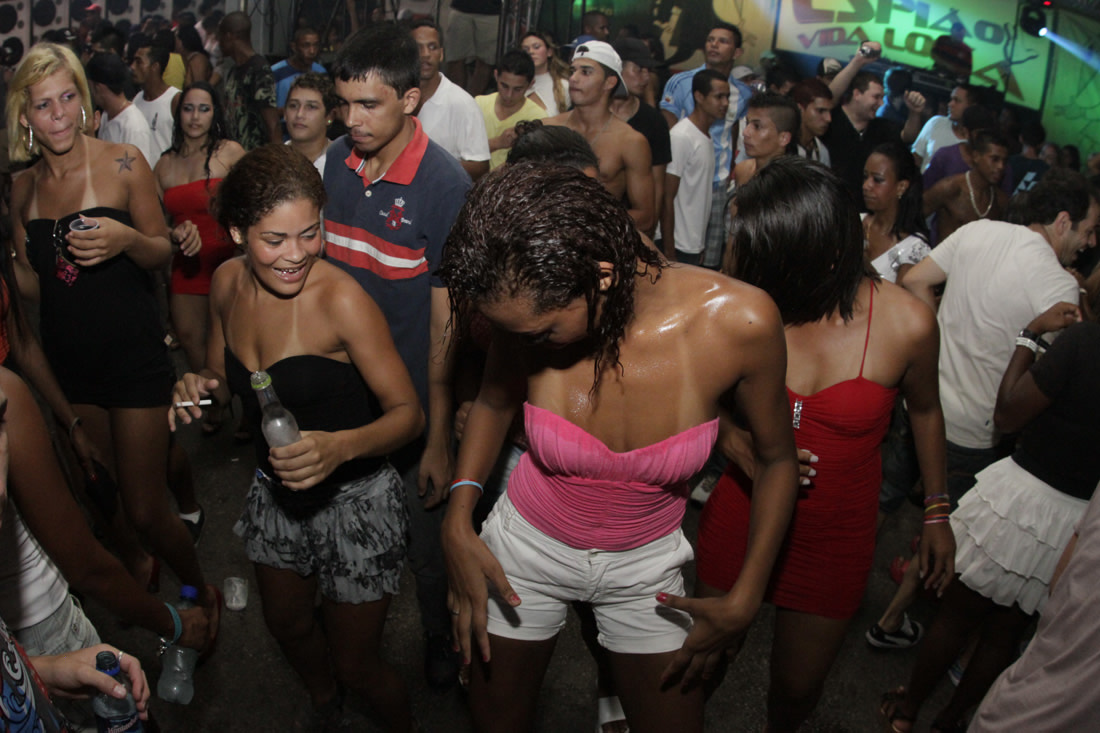 Baile Emoções, na Rocinha (Foto: Cris Isidoro / Diadorim Ideais)