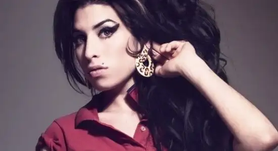 Documentário sobre Amy Winehouse sai nesta semana